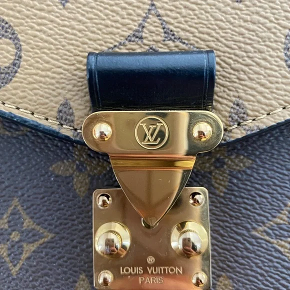 ***SOLD*** Louis Vuitton Pochette Metis Reverse. Not for sale - Picture 3 of 12